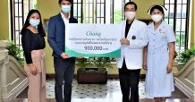 “เครื่องดื่มตราช้าง” สมทบทุนมูลนิธิ “รพ.ศิริราช” ส่งมอบเงิน 900,000 บาท ต่อเนื่องเป็นครั้งที่ 16-17