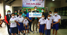 กลุ่มบริษัทโอซูก้าร่วมมอบ “ทุนการศึกษาและอุปกรณ์เพื่อการศึกษา