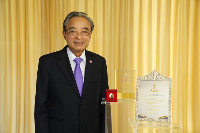 01 ศ.ดร.ไพรัช ธัชยพงษ์ “รางวัลรัตนราชสุดาสารสนเทศ” ประจำปี 2563 คนแรกของประเทศไทย