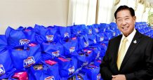 TOA ระดมมอบถุงยังชีพกว่า 65,000 ชุด ช่วยคนไทยฝ่าวิกฤตโควิด-19