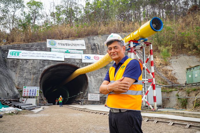 คุณชวลิต ถนอมถิ่น RT