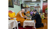 ทิพยประกันภัยเข้าเฝ้า ถวายสักการะและรับประทานพร จาก”สมเด็จพระสังฆราช”