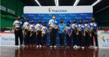 TU ไทยยูเนี่ยน ชวนน้องเรียนรู้เปิดโลกแบดมินตัน กับสองมือวางระดับโลก “บาส ปอป้อ” พร้อมมอบอุปกรณ์กีฬาให้ 5 โรงเรียนในสมุทรสาคร